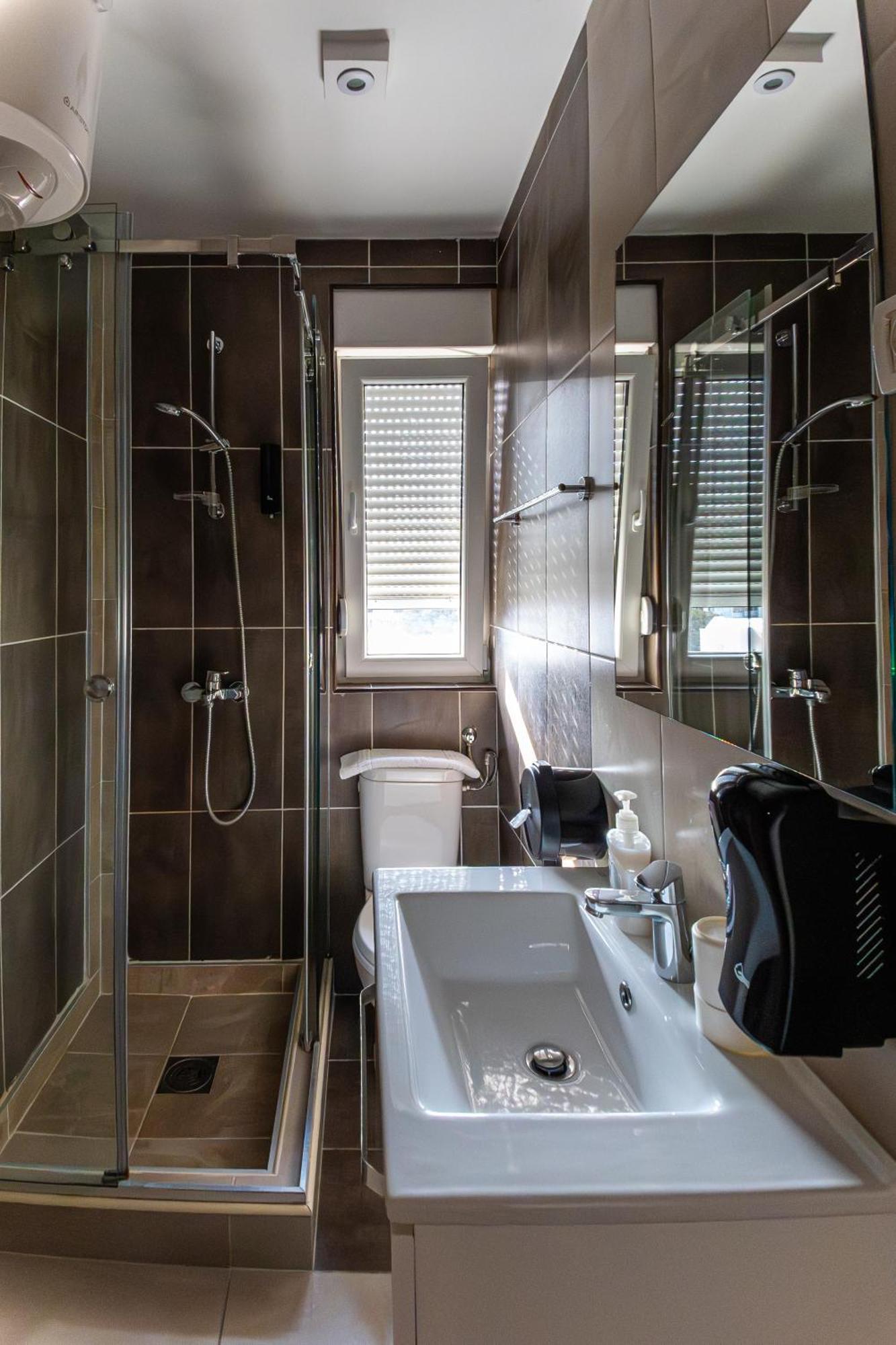 Nar Royalton Accommodation Nis Room photo