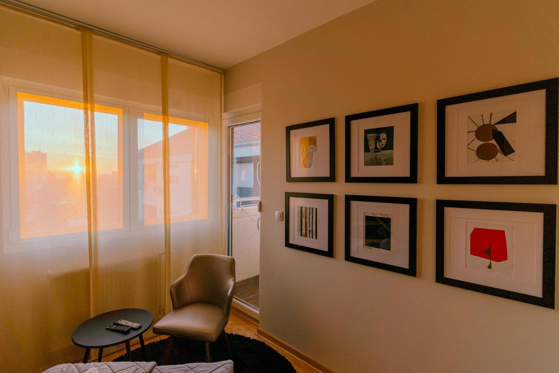 Nar Royalton Accommodation Nis Exterior photo